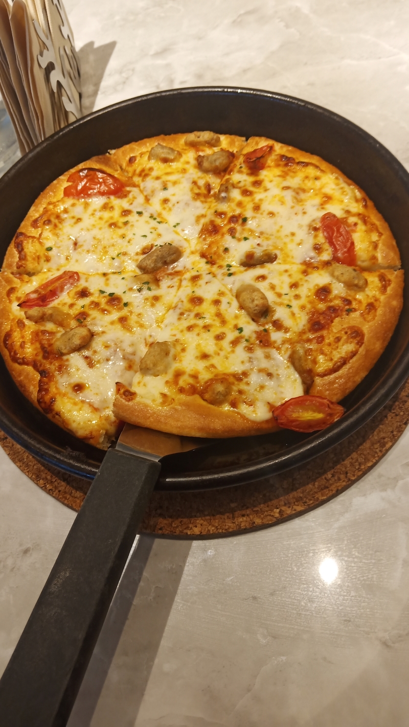 Pizza.jpg